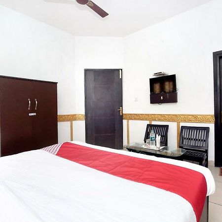Oyo 5884 Amante Hotel Chandīgarh Eksteriør billede