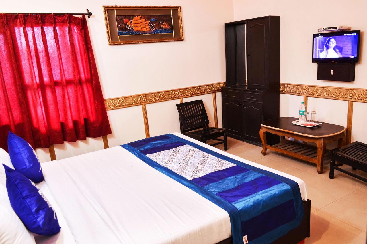Oyo 5884 Amante Hotel Chandīgarh Eksteriør billede