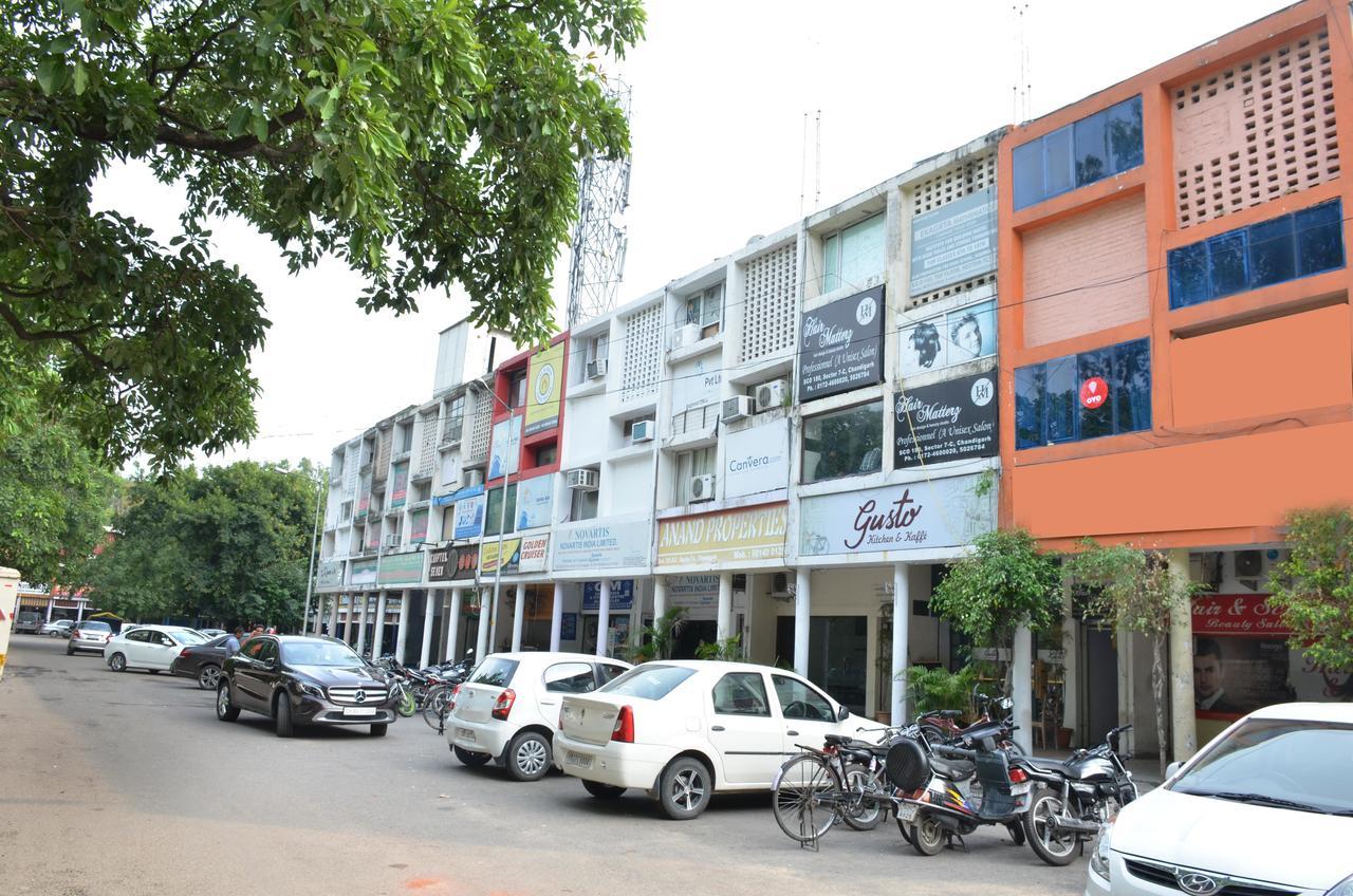Oyo 5884 Amante Hotel Chandīgarh Eksteriør billede