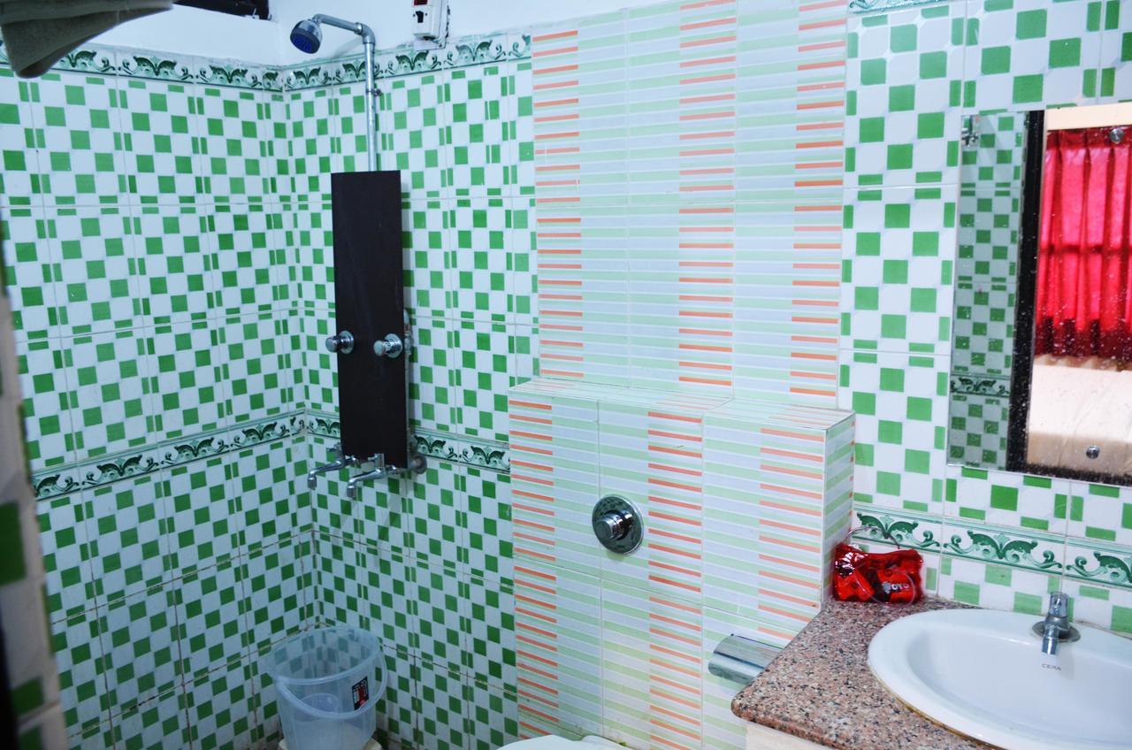 Oyo 5884 Amante Hotel Chandīgarh Eksteriør billede