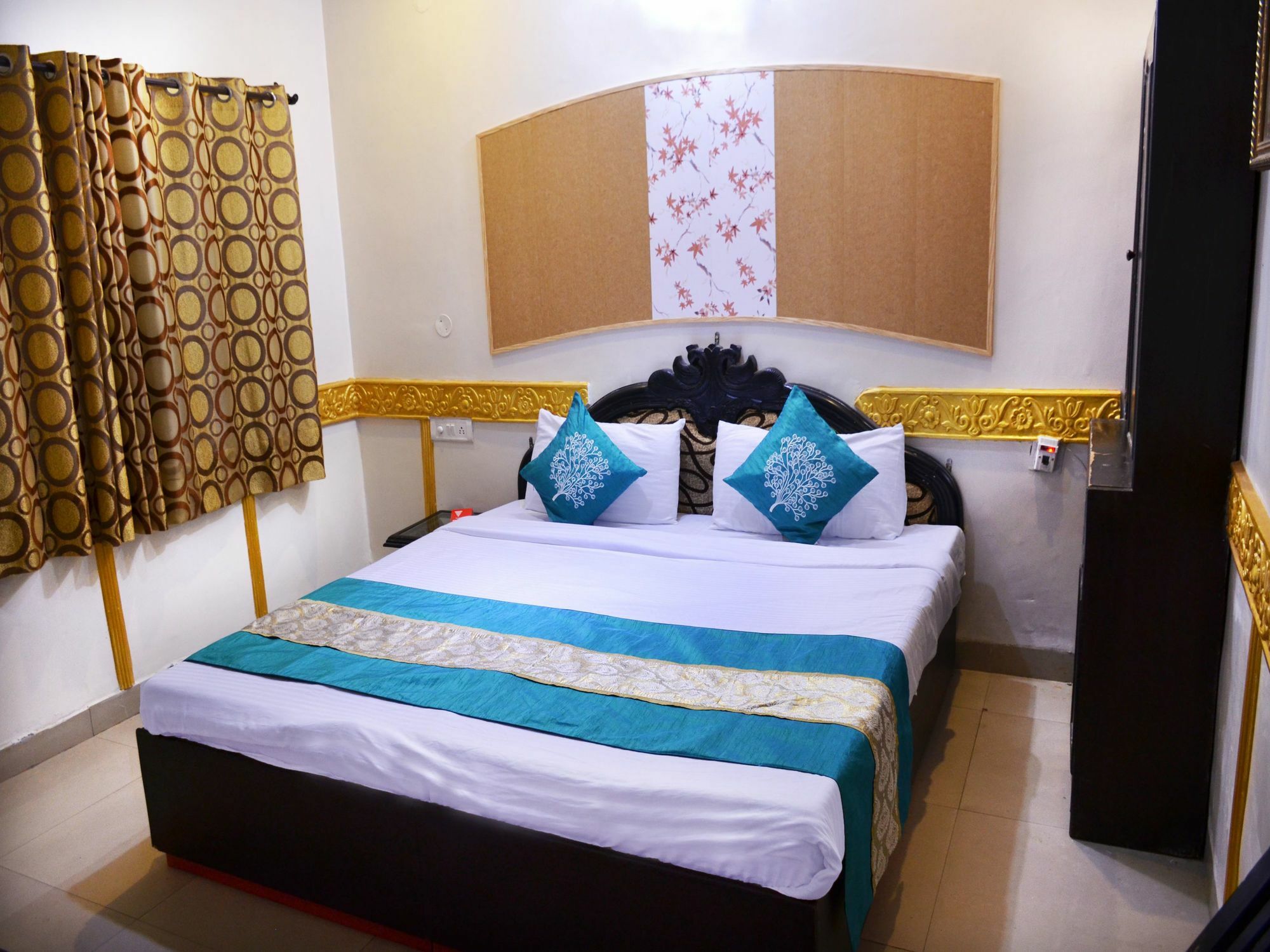Oyo 5884 Amante Hotel Chandīgarh Eksteriør billede
