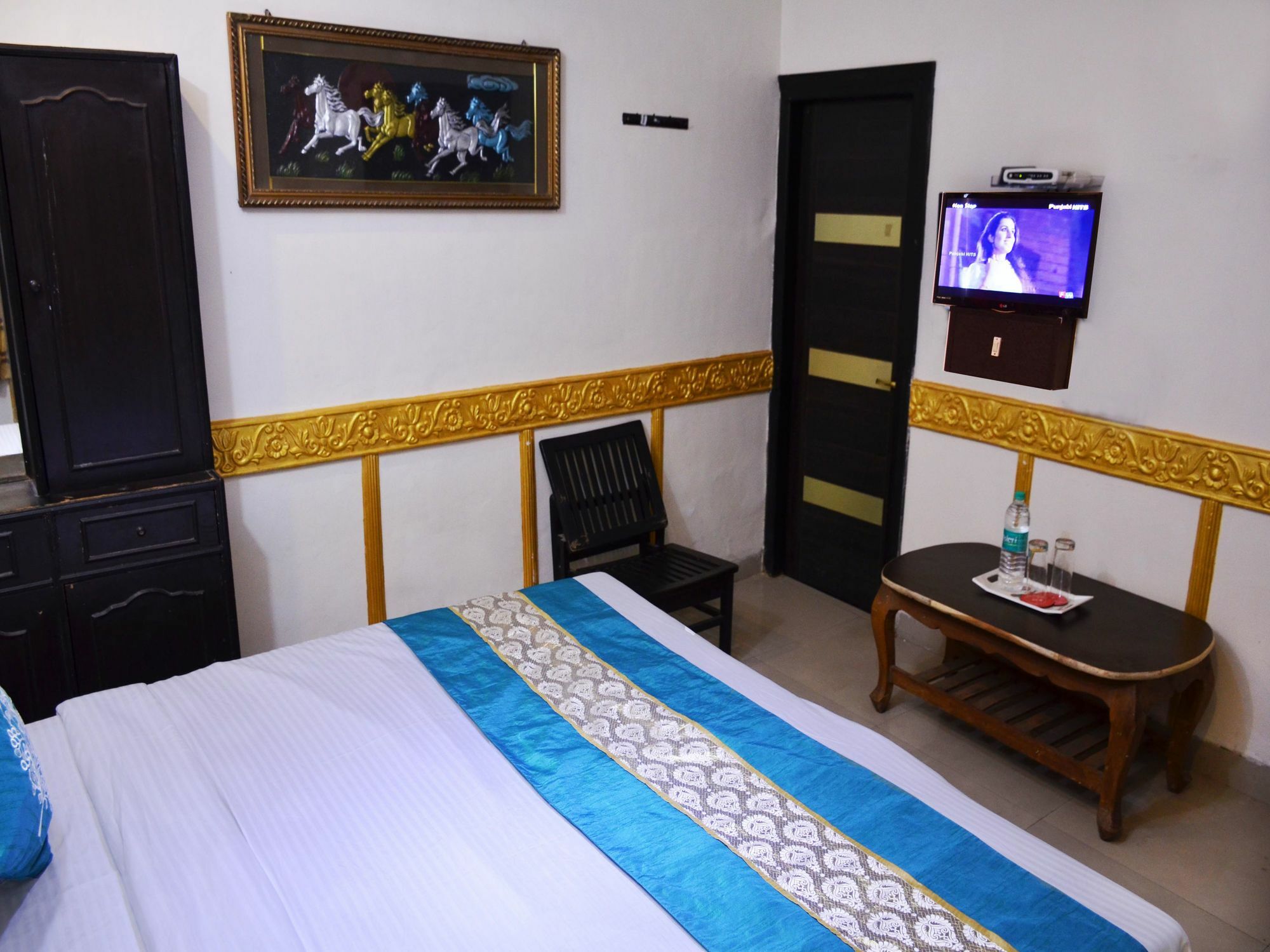 Oyo 5884 Amante Hotel Chandīgarh Eksteriør billede