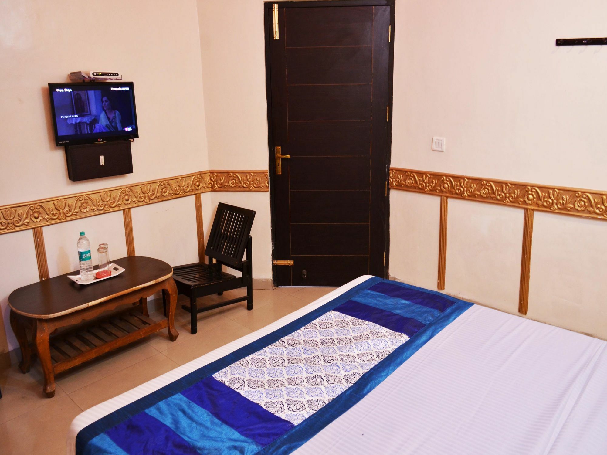 Oyo 5884 Amante Hotel Chandīgarh Eksteriør billede