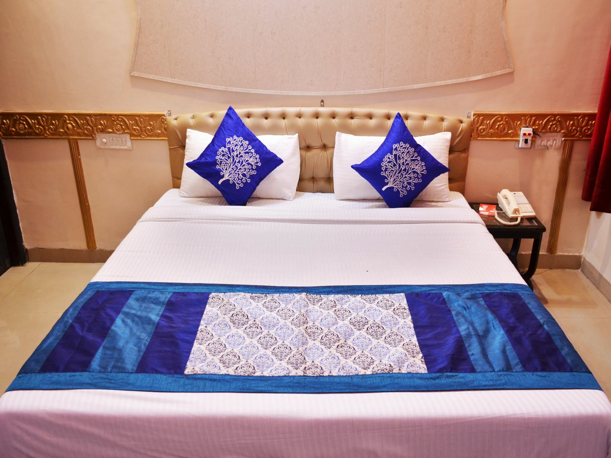 Oyo 5884 Amante Hotel Chandīgarh Eksteriør billede