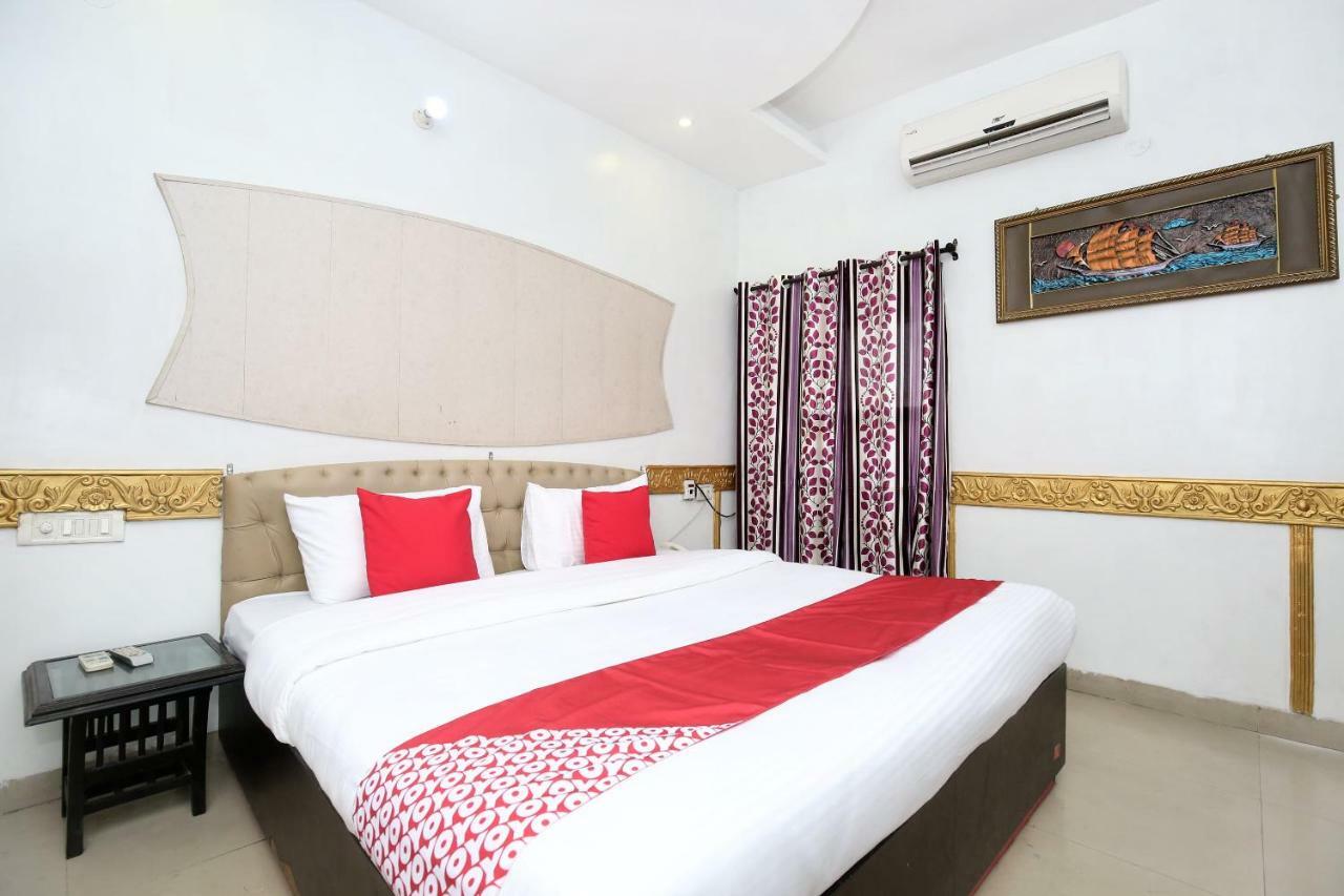 Oyo 5884 Amante Hotel Chandīgarh Eksteriør billede
