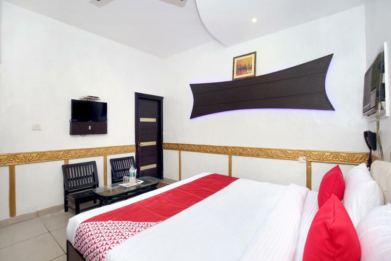 Oyo 5884 Amante Hotel Chandīgarh Eksteriør billede