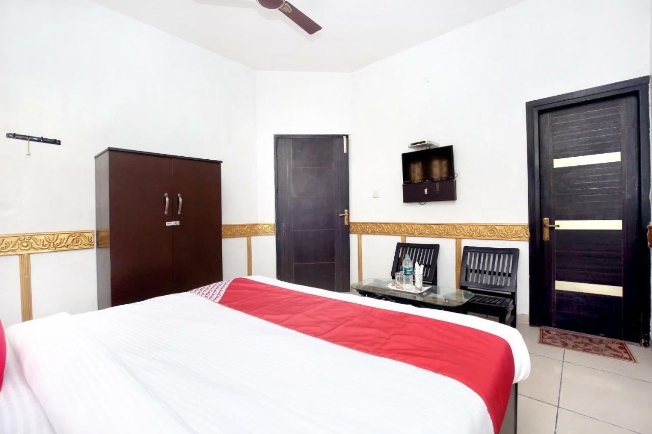 Oyo 5884 Amante Hotel Chandīgarh Eksteriør billede